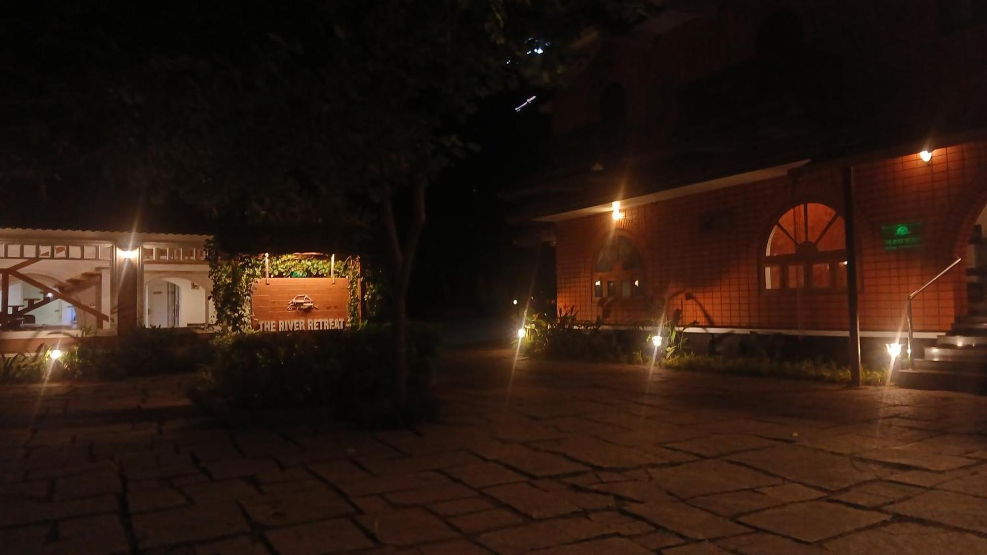 The River Retreat Heritage Ayurvedic Resort Shoranur Exteriör bild
