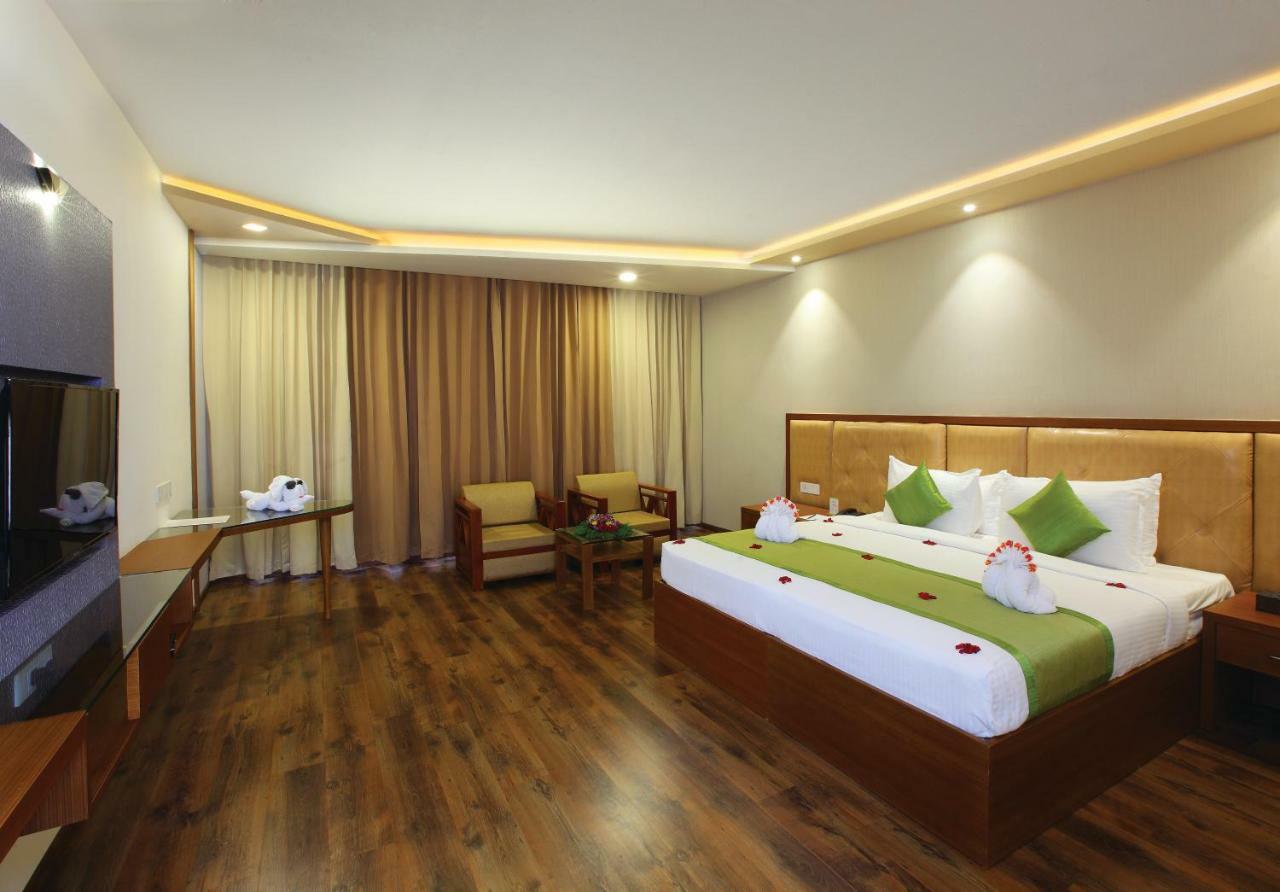 The River Retreat Heritage Ayurvedic Resort Shoranur Exteriör bild